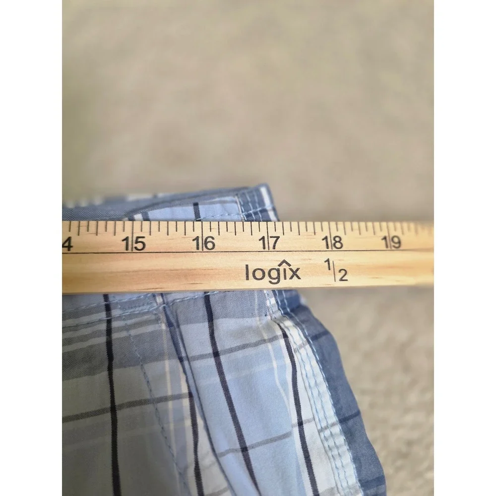 Ecko Unltd Mens Blue White Plaid Cargo Shorts Size 34 Relaxed Summer Casual